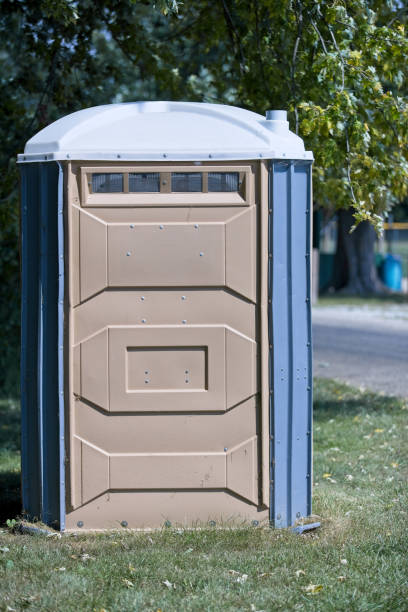 Best Porta potty rental near me  in Oconomowoc, WI